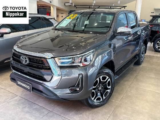 TOYOTA HILUX 2.8 D-4D TURBO DIESEL CD SRX 4X4 AUTOMÁTICO